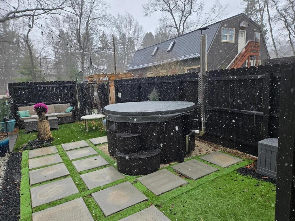 SaunaLife Model S4N Wood-Fired Hot Tub - Soak Series Home Wood-Burning Hot Tub, Thermo-Spruce, Outdoor Wood-Burning Hot Tub, Natural, Up to 6 Persons